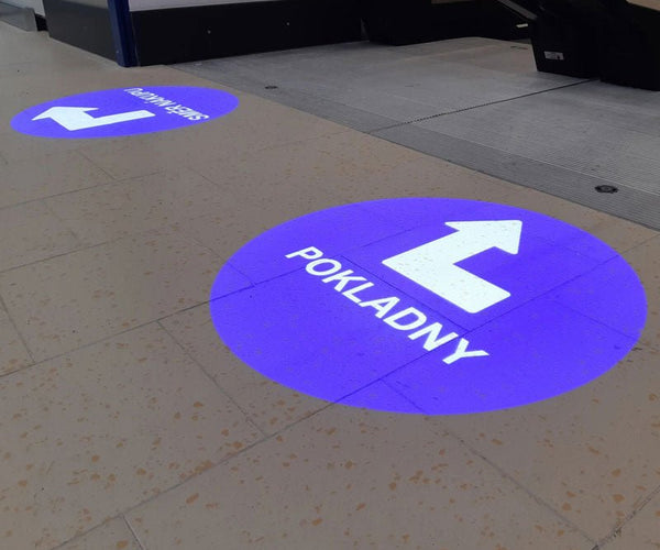 U.S. Hotel Uses Gobohub Wayfinding Sign Projector to Elevate Guest Exp